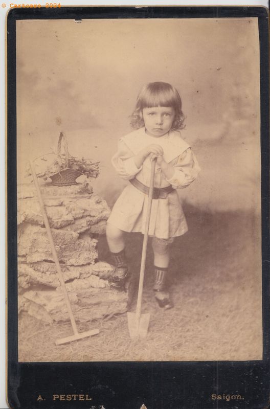 Aurélien Pestel - Saigon Photo de studio "enfant" @ Ph001 #5081