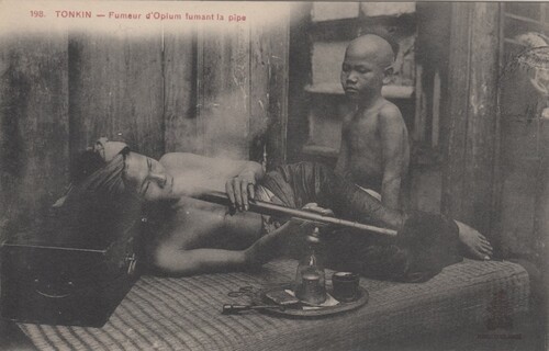 198 Tonkin - Fumeur d