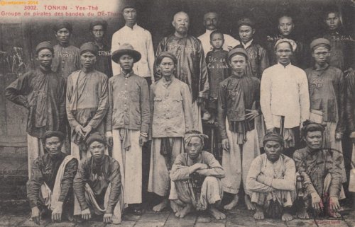 Tonkin - Yen The <br /> Groupe de pirates de la bande de Dê Tham<br /> Dieulefils R 3002 - #450